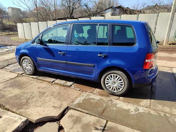 Авто Volkswagen Touran 2003 № 8522144