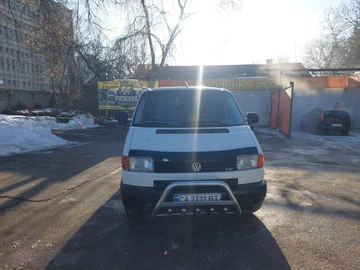 Авто Volkswagen Transporter 2000 № 8522193