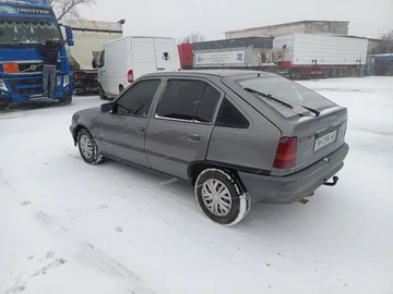Авто Opel Kadett 1987 № 8522432