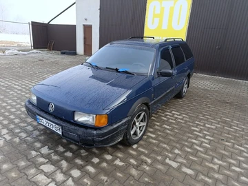 Авто Volkswagen Passat Sedan 1990 № 8522589