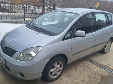 Авто Toyota Corolla Verso 2003 № 8522722