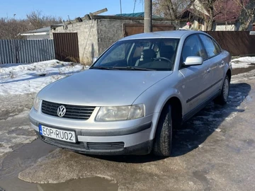 Авто Volkswagen Passat Sedan 1999 № 8522818