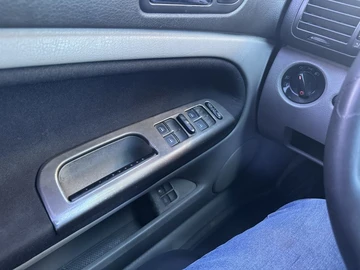 Авто Volkswagen Passat Sedan 2003 № 8523009