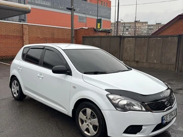 Авто KIA Cee X27 D 2012 № 8523279