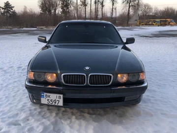 Авто BMW 7 Серия 2001 № 8523411