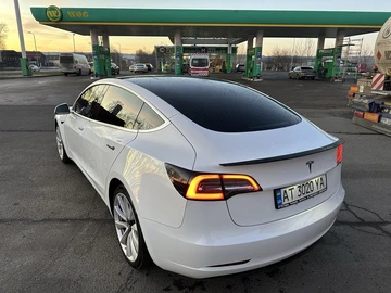 Авто Tesla Model 3 2018 № 8523451