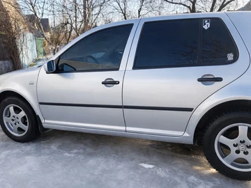 Авто Volkswagen Golf 2002 № 8523630