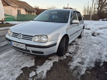 Авто Volkswagen Golf 2000 № 8523867