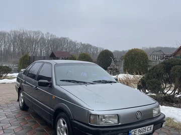 Авто Volkswagen Passat Sedan 1989 № 8523937