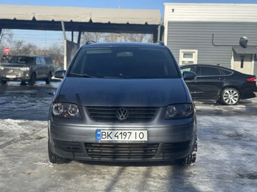 Авто Volkswagen Touran 2005 № 8523984