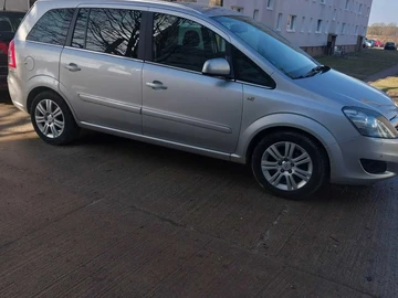 Авто Opel Zafira 2013 № 8524200