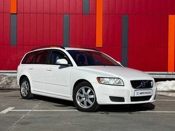 Авто Volvo V50 2010 № 8524335