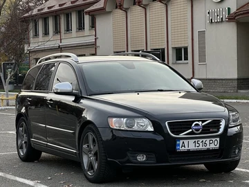 Авто Volvo V50 2011 № 8524963