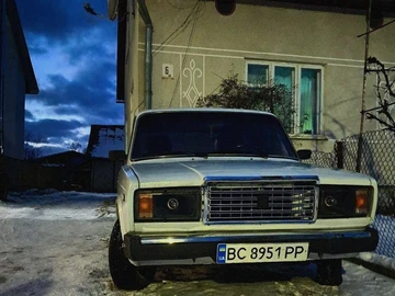 Авто ВАЗ 2107 1988 № 8525249