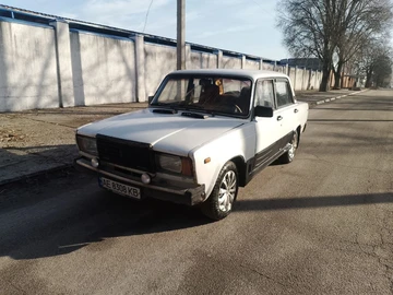 Авто ВАЗ 2107 1990 № 8525443