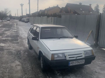 Авто ВАЗ 2109 1992 № 8525544