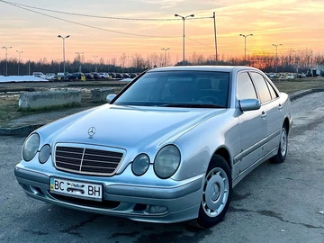 Авто Mercedes 220 2001 № 8525854