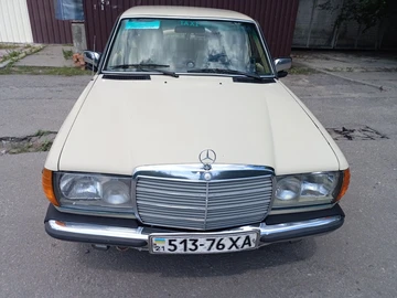 Авто Mercedes 200 1982 № 8526082