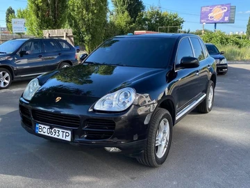 Авто Porsche Cayenne 2004 № 8526093