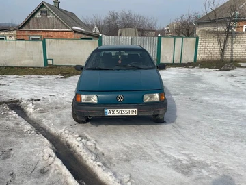 Авто Volkswagen Passat Sedan 1992 № 8526294