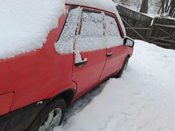Авто ВАЗ 21099 1995 № 8526840