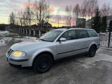 Авто Volkswagen Passat Variant 2002 № 8527333