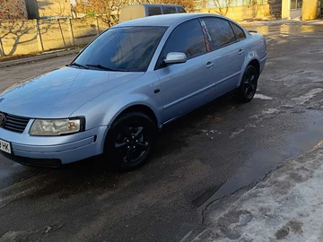 Авто Volkswagen Passat Sedan 2000 № 8527342