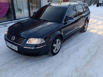 Авто Volkswagen Passat Variant 2004 № 8527447