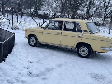 Авто ВАЗ 2103 1974 № 8527667
