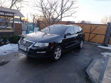Авто Volkswagen Passat Variant 2010 № 8527960