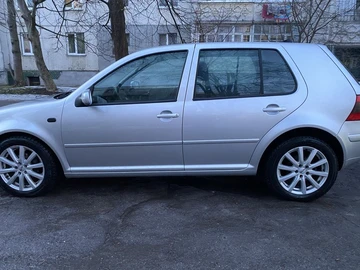 Авто Volkswagen Golf 2002 № 8527933