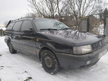 Авто Volkswagen Passat Variant 1992 № 8528512