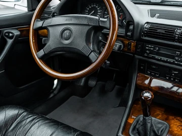 Авто BMW 7 Серия 1992 № 8528528