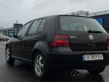 Авто Volkswagen Golf 2000 № 8528568