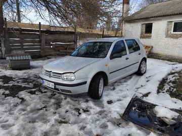 Авто Volkswagen Golf 2000 № 8528768