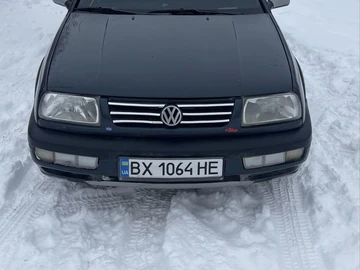 Авто Volkswagen Vento 1998 № 8529205