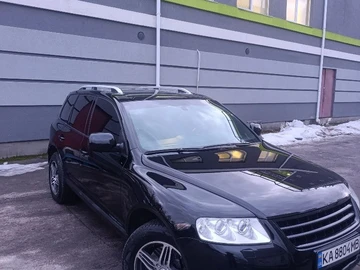 Авто Volkswagen Touareg 2005 № 8529411