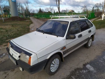 Авто ВАЗ 2109 1992 № 8529546