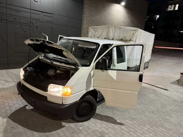 Авто Volkswagen Transporter 2002 № 8529583