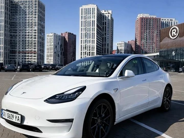 Авто Tesla Model 3 2019 № 8529926