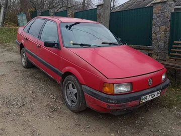 Авто Volkswagen Passat Sedan 1988 № 8530589