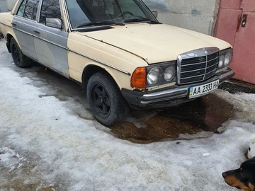 Авто Mercedes W123 1977 № 8530625