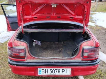 Авто Mazda 323 1992 № 8530631