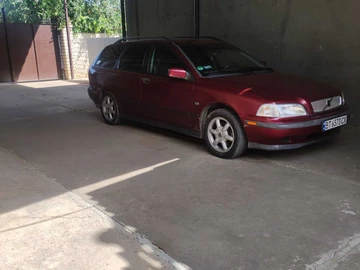 Авто Volvo V40 Kombi 1998 № 8530688