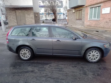 Авто Volvo V50 2004 № 8530941