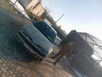 Авто Renault Laguna 1999 № 8531098