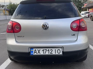 Авто Volkswagen Golf 2004 № 8531287