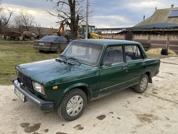 Авто ВАЗ 2107 1998 № 8531316