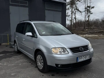 Авто Volkswagen Touran 2006 № 8532393