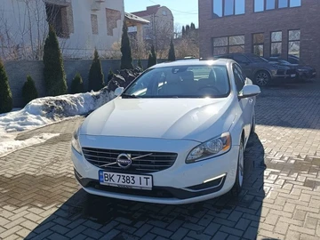 Авто Volvo S60 2015 № 8532716